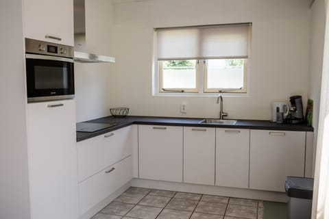 Kitchen or kitchenette, dishwasher, minibar, pet friendly, stove