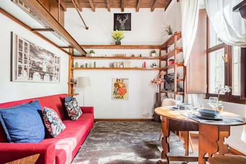Trastevere Alley Apartment Apartment in Rome
