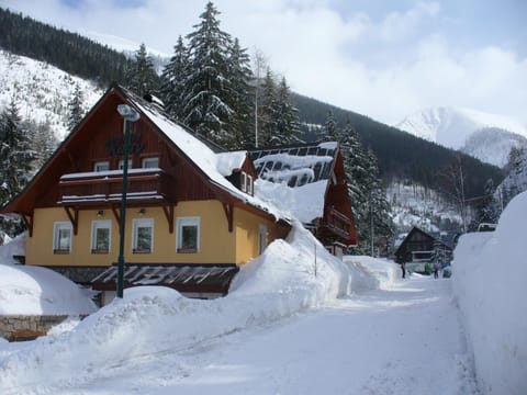 Property building, Winter