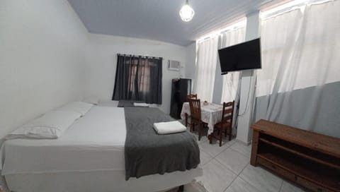 Piratininga Guesthouse Casa de Hóspedes Bed and Breakfast in Niterói