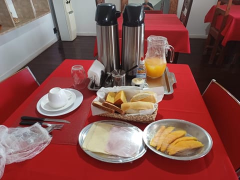 Piratininga Guesthouse Casa de Hóspedes Übernachtung mit Frühstück in Niterói