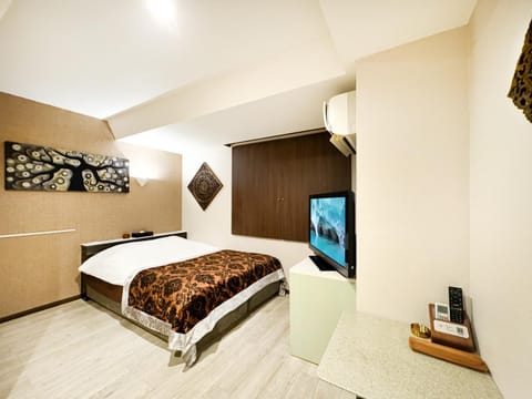 Bed, TV and multimedia, Photo of the whole room, Bedroom, air conditioner