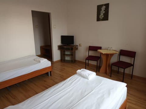 AGRO obiekt hotelowy Bed and Breakfast in Wroclaw