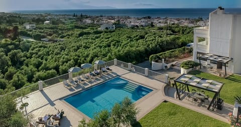 Pool view, Sea view, Swimming pool, sunbed