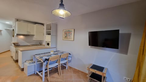 TV and multimedia, Dining area