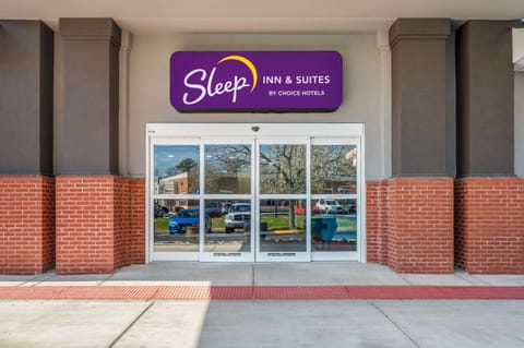 Sleep Inn & Suites Hotel in Newport News