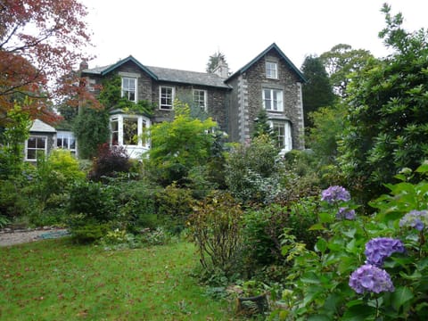 Property building, Spring, Garden