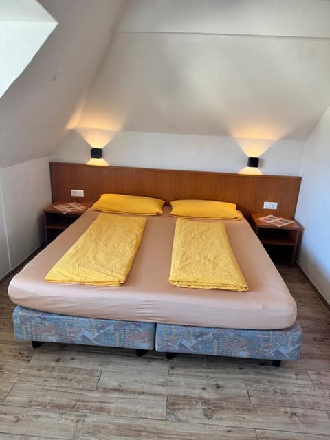 Hotel-Heilsberg Bed and Breakfast in Schaffhausen, Switzerland