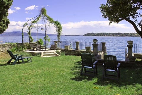 Garden, Garden view, Lake view