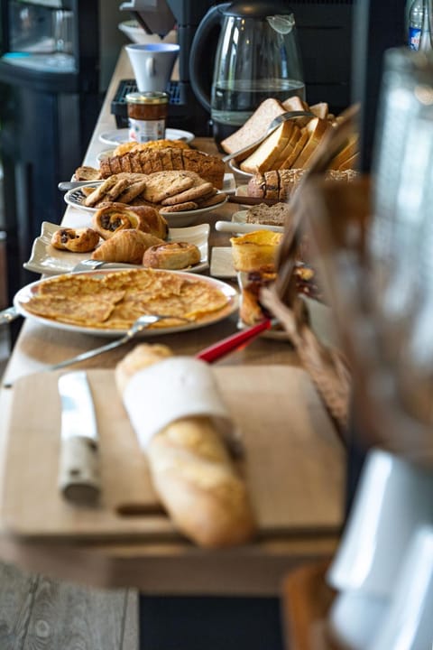 Property building, Breakfast