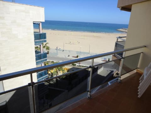 Nearby landmark, Off site, Balcony/Terrace, Beach, Landmark view, Sea view, Location