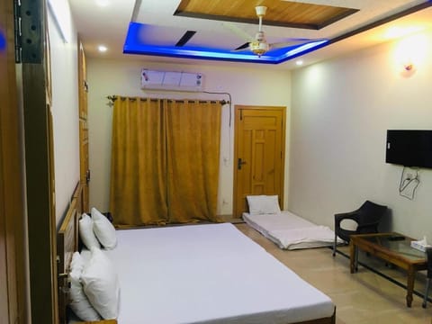royal cottage guest house Bed and Breakfast in Islamabad