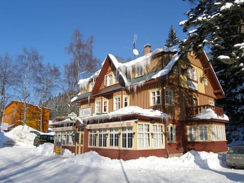 Property building, Day, Winter