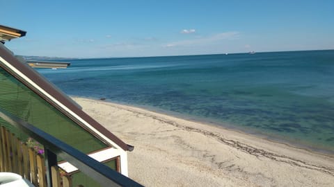 Hemingway rooms in Happy Beach Bed and Breakfast in Varna