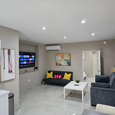 TV and multimedia, Living room, air conditioner