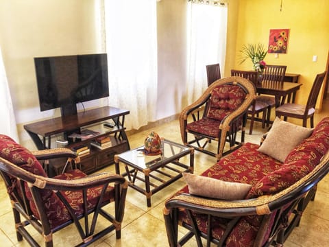 Casa Taylor Gran Pacifica Resort House in Managua (Department)