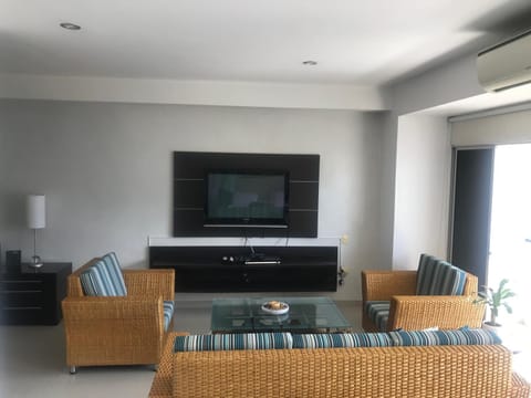 Apartamento Amoblado En Bucaramanga Condo in Bucaramanga