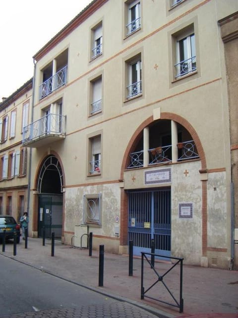 La Petite Auberge de Saint-Sernin Hostel in Toulouse