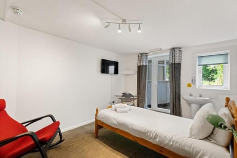 Dover Town Rooms - Short Lets & Serviced Accommodation - Dover House in Dover