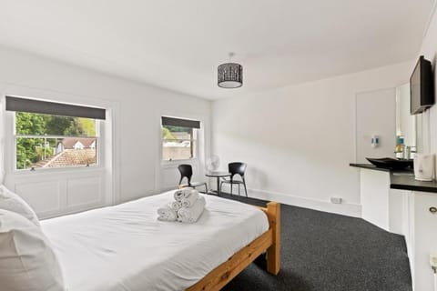 Dover Town Rooms - Short Lets & Serviced Accommodation - Dover House in Dover