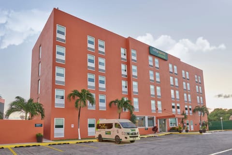 City Express Junior by Marriott Cancun Hotel in Cancun