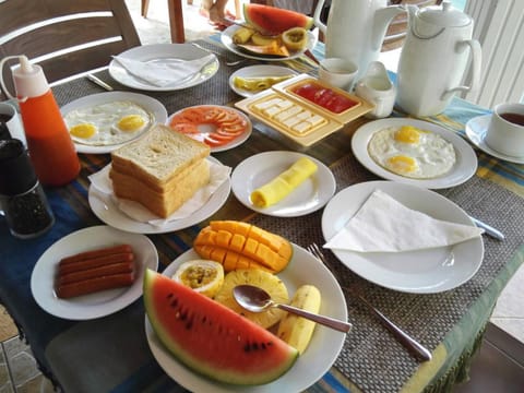 The Oasis Villa Bed and Breakfast in Hikkaduwa