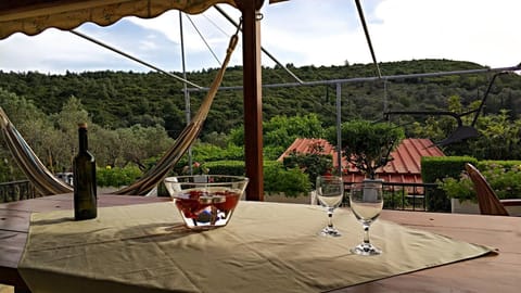 Property building, Balcony/Terrace, Seating area