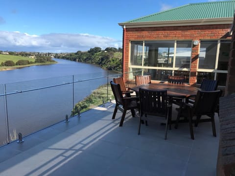 Riverview Heights House in Warrnambool