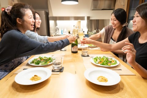 Dining area, Family