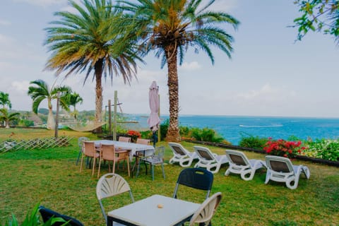 Garden, Seating area, Dining area, Sea view