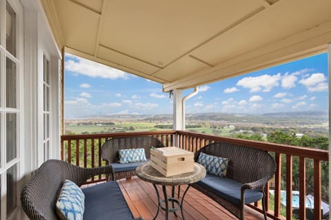 Whispering Ridge Ranch House in Wimberley