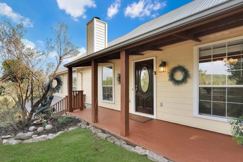 Whispering Ridge Ranch House in Wimberley