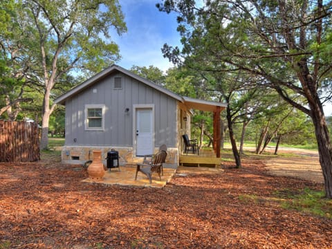 Cabins at Flite Acres- Morning Dove Maison in Wimberley