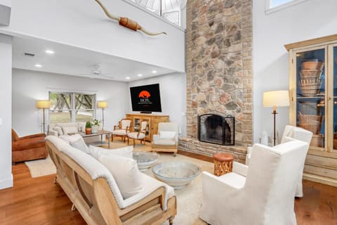 Rio De Los Suenos House in Wimberley