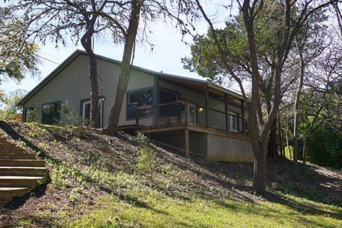 Deer Run- Creekhouse House in Wimberley