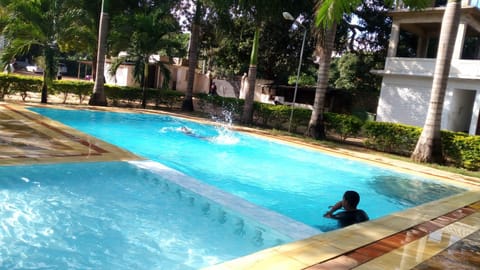 Swimming pool