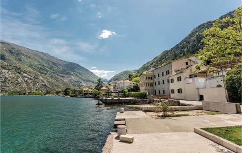 Lovely Home In Kotor With Wifi Casa in Muo