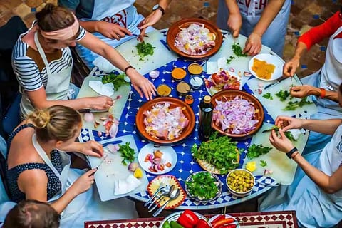 Food, group of guests, kitchen