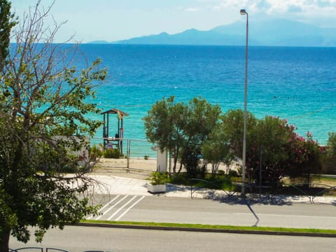Kalamitsa Beach View Apartment in Kavala