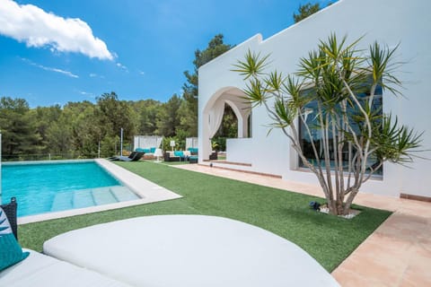 Can Garchet White Ibiza Villa in Ibiza