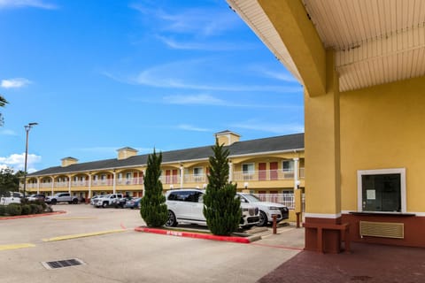 Scottish Inn and Suites Baytown Motel in Baytown