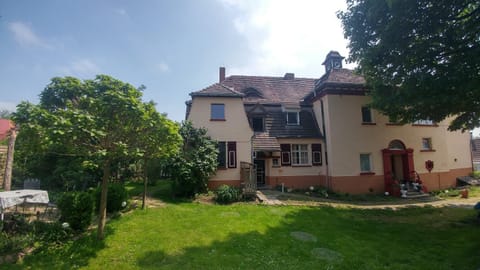 Property building, Facade/entrance, Spring, Garden