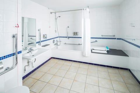 Toilet, Bathroom, Facility for disabled guests, acessibility