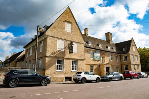 Property building, Street view