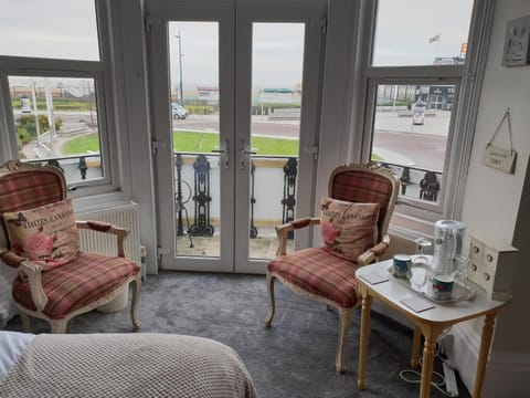 Henrys on the Prom Bed and Breakfast in Great Yarmouth