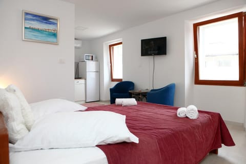 Living room, Bedroom