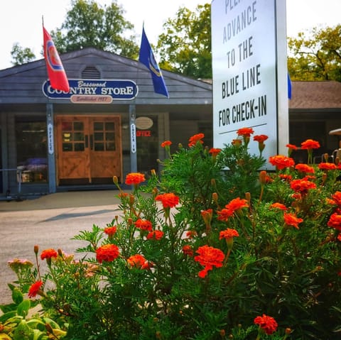 Basswood Resort Motel in Kansas