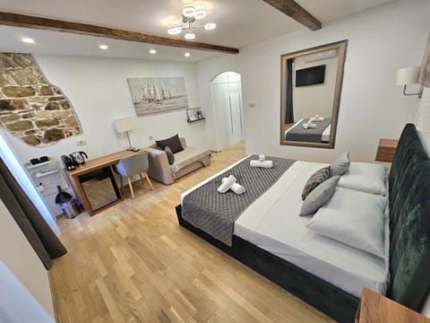 Palace Luxury Room Bed and Breakfast in Split