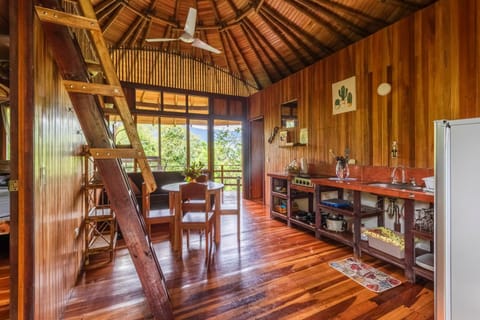 Paradiselodge Jungleguesthouse Casa in Bahía Ballena