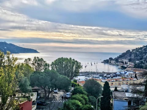 Villefranche center Bay & Port Sea view front Condo in Villefranche-sur-Mer